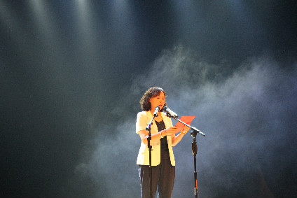 动漫花园
党委书记王丽萍老师致词